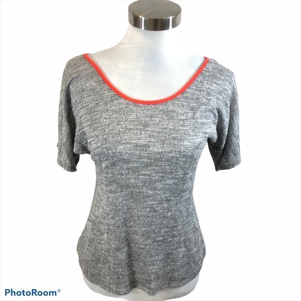 Wet Seal V Back‎ Short Sleeved Blouse Black White